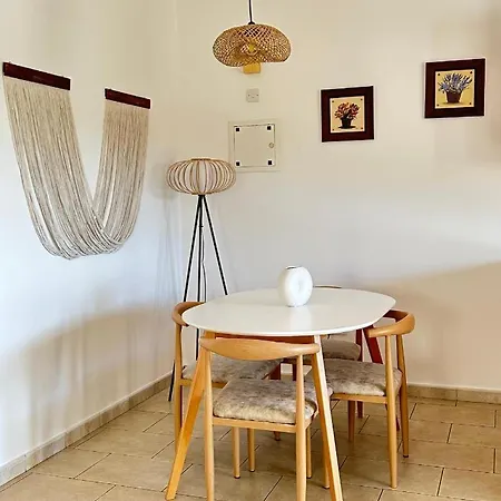 דירה Bohemian Oasis