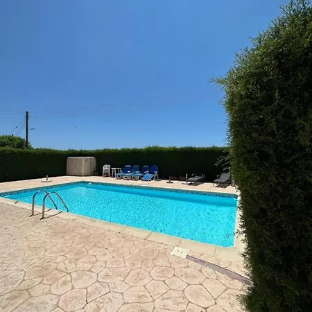 Ground Floor Apartment For 2 Apartamento Episkopi (Limassol)